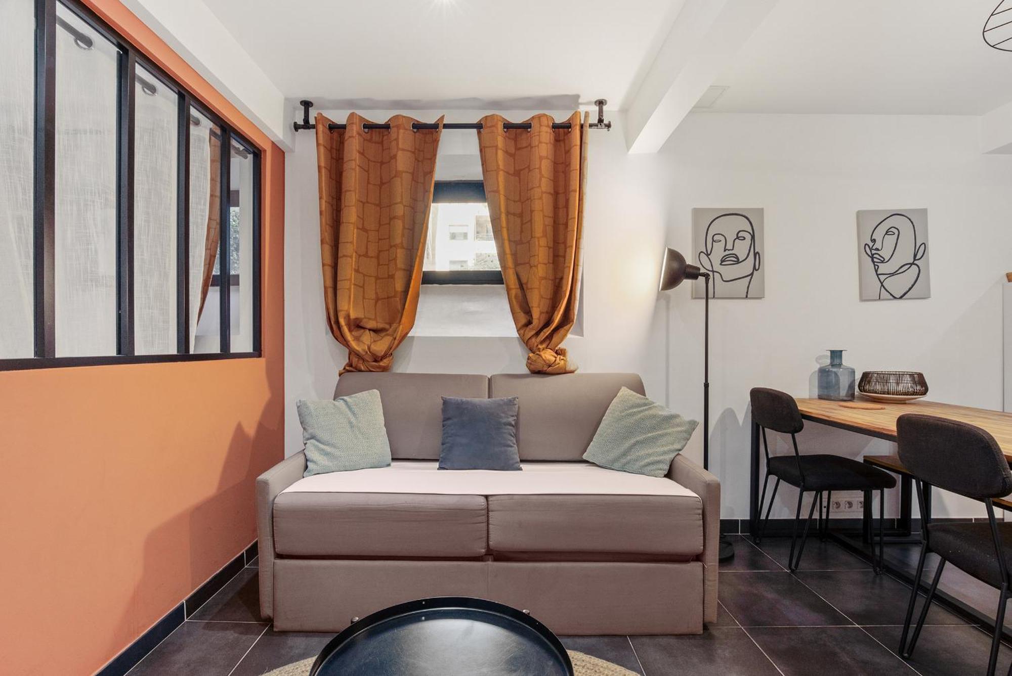 Saint Charles Apartments Монпелие Екстериор снимка